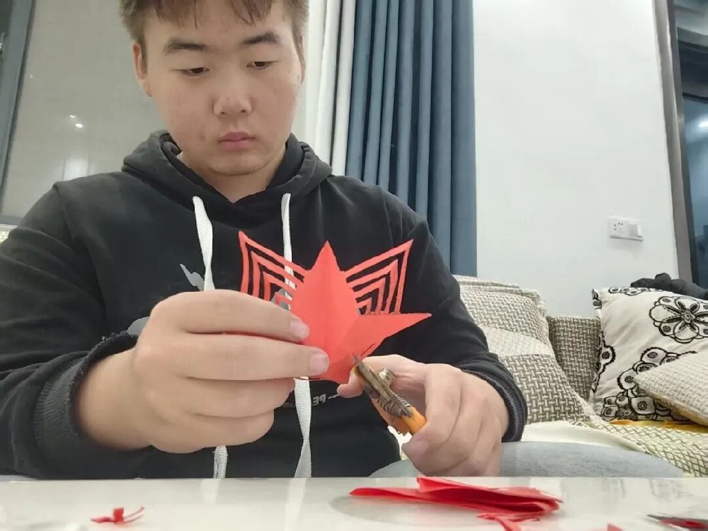 微信图片_2025-10-11_215944_090.jpg
